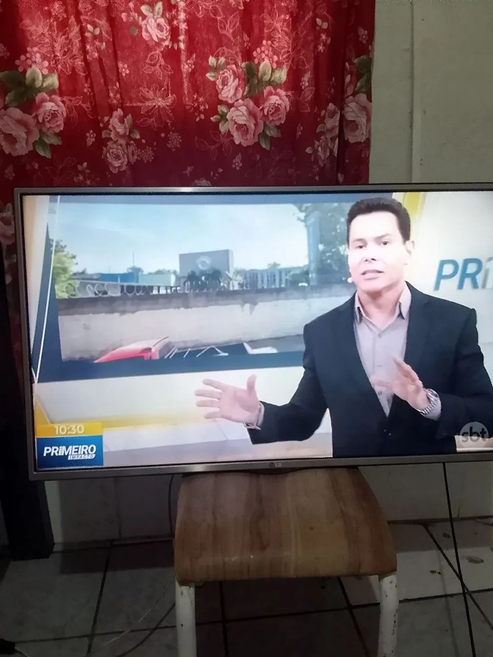 Televisão LG 42 polegadas semi nova  - Foto 2