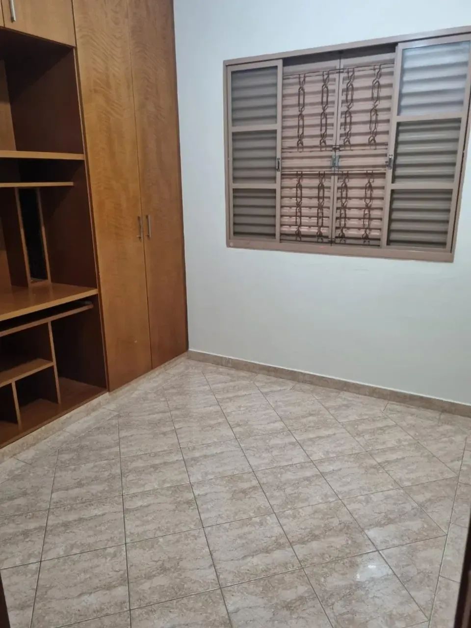 Casa para venda possui 152 metros quadrados com 6 quartos - Foto 5