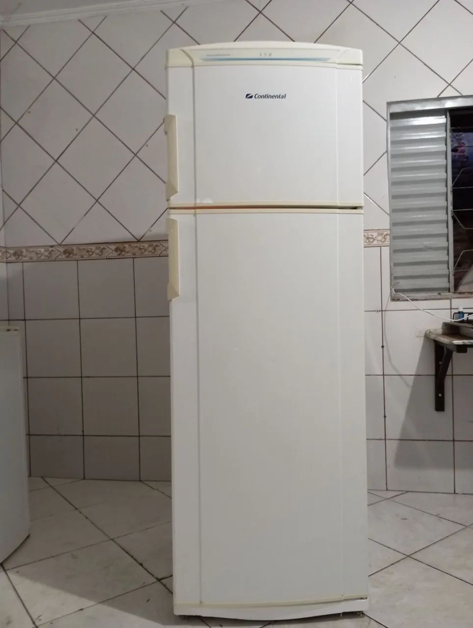 Geladeira continental 