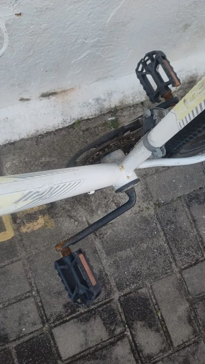 Bicicleta 18 marchas aro 26 - Foto 4