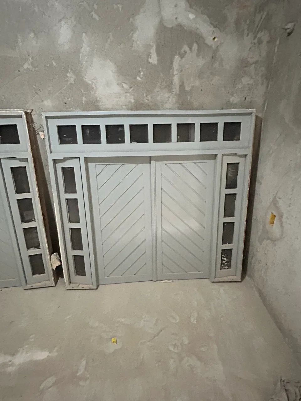 Selling 2 solid wood windows423879082425733122
