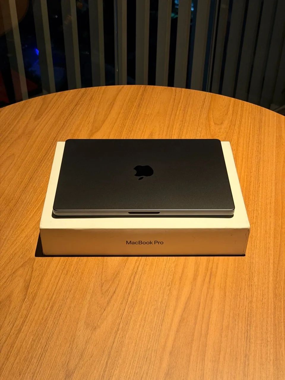 Macbook Pro  14pol M5 16/512  - Foto 4