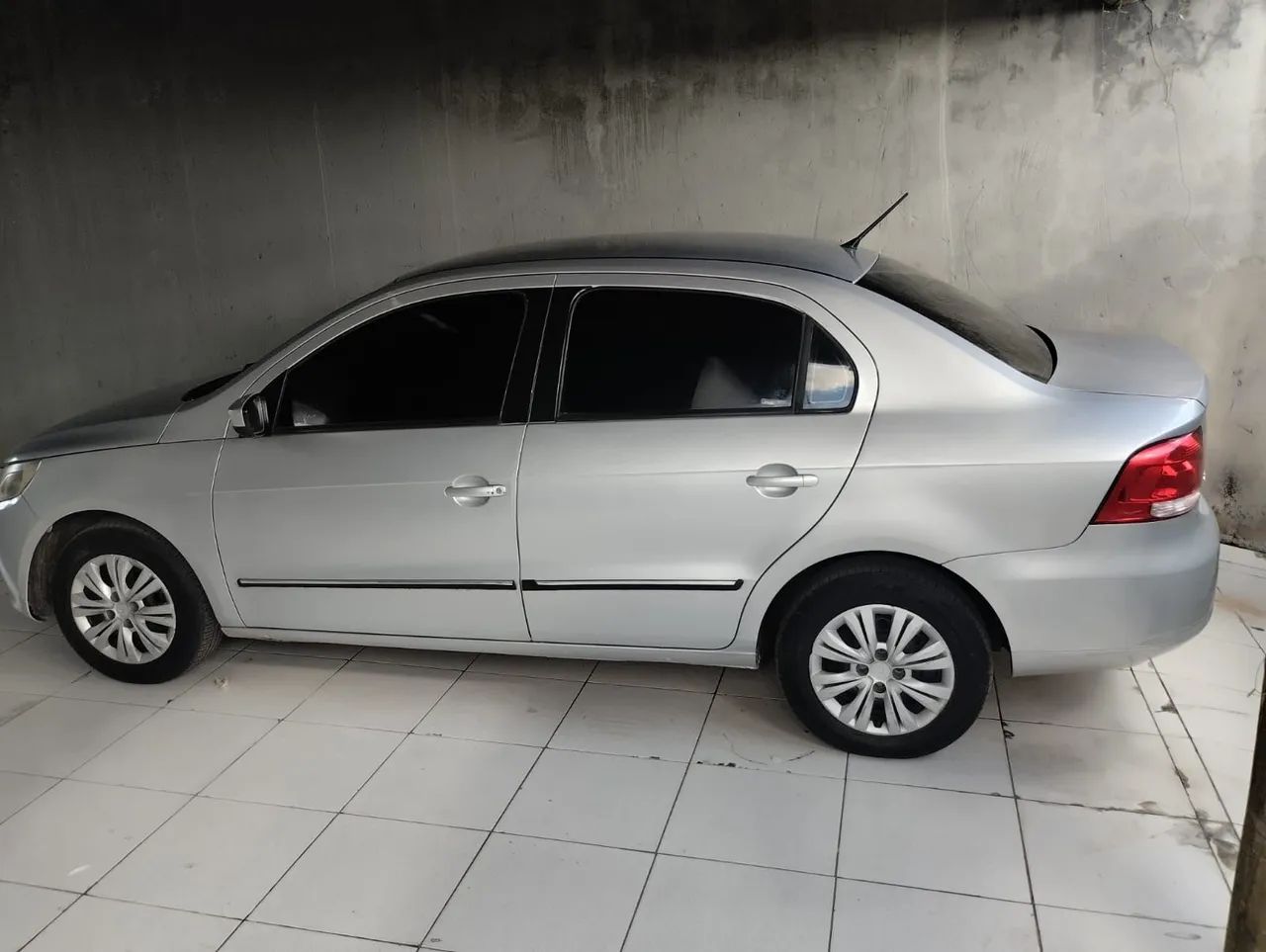 Volkswagen Voyage VOYAGE 1.0/1.0 City Mi Total Flex 8V 4p 2010