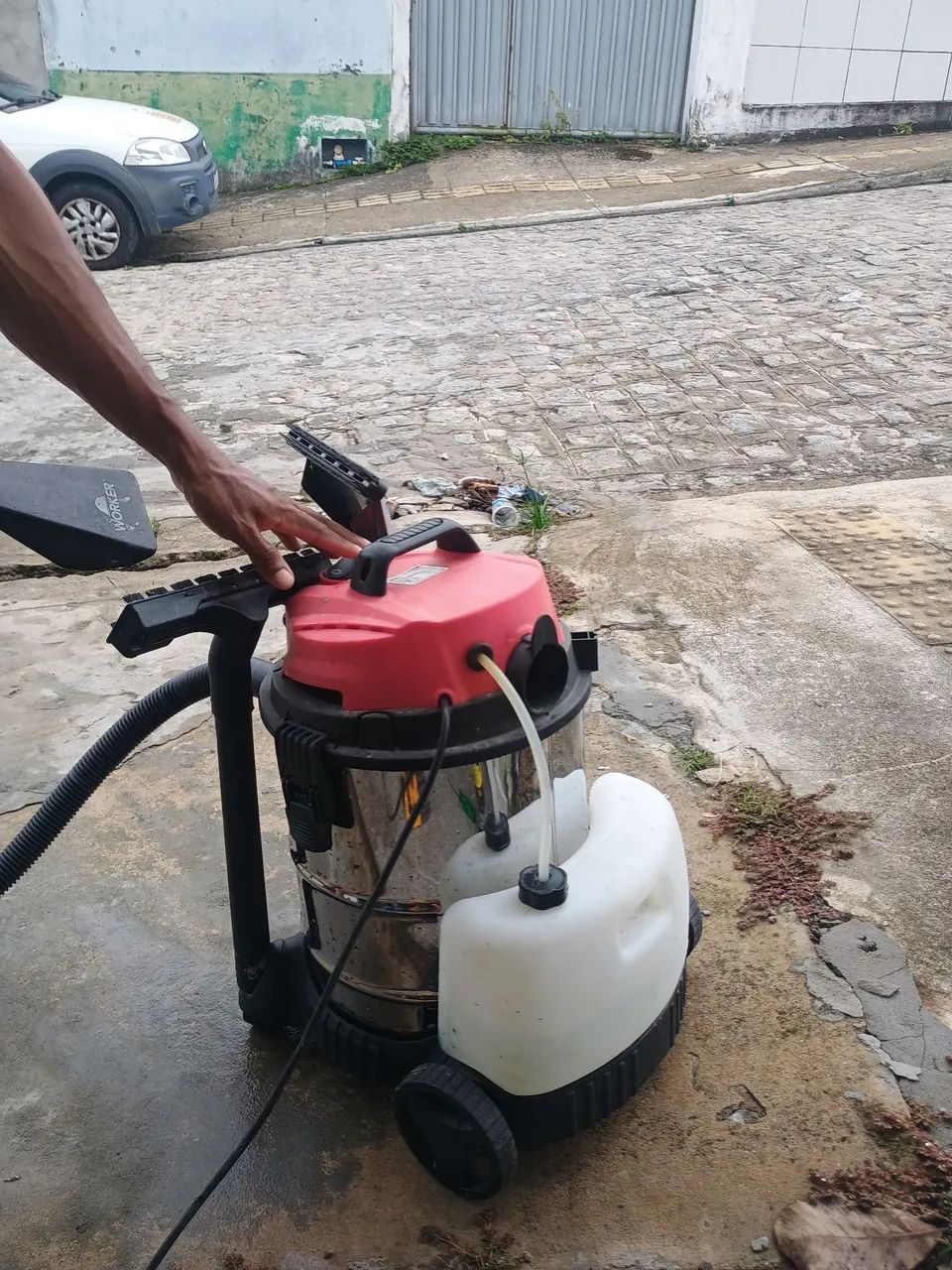 extratora worker 