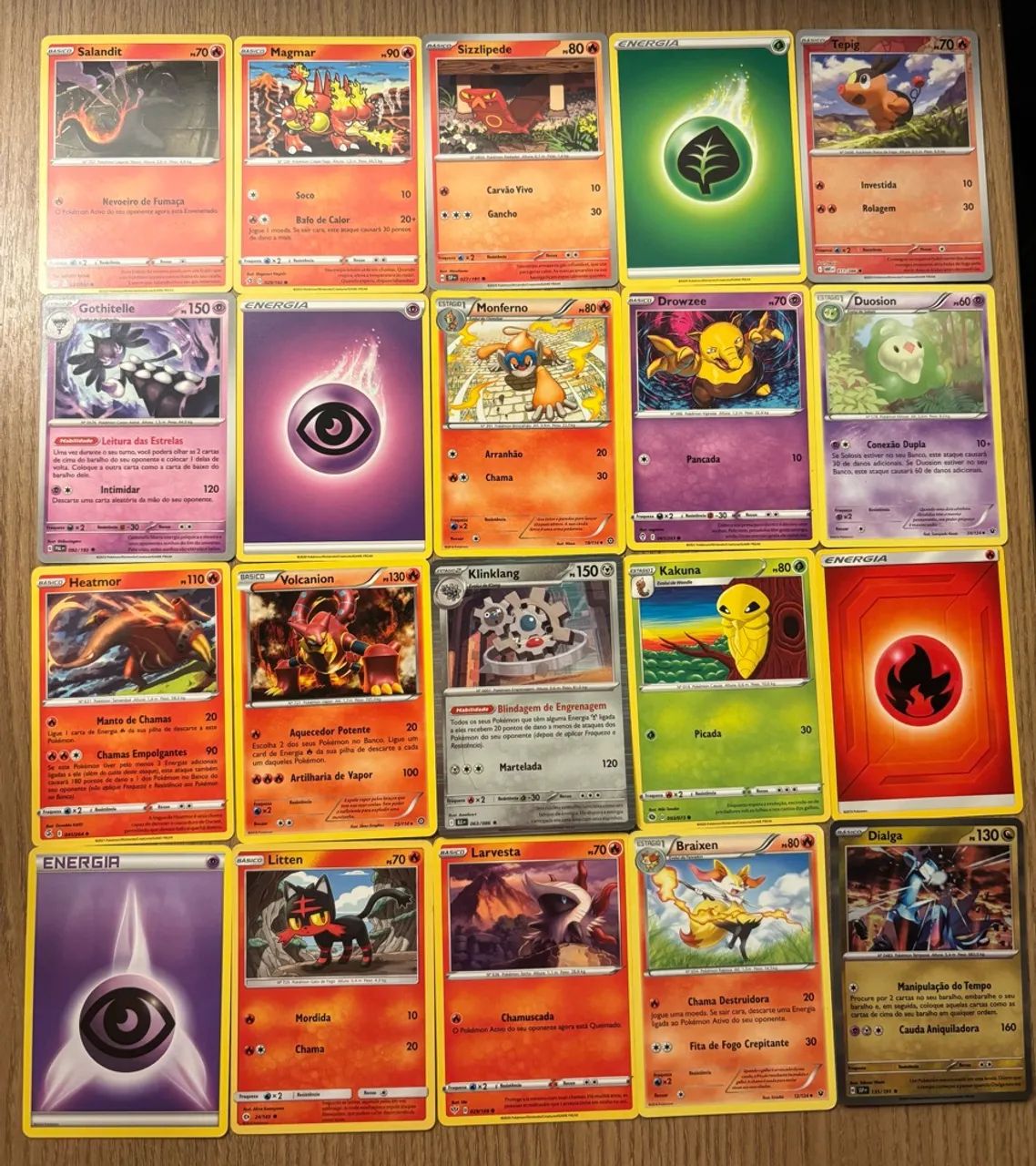 50 cartas Pokémon 