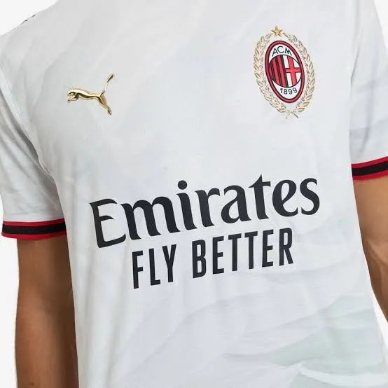 Camisa do Milan II 2026 - Versão Torcedor - Branca - Foto 2