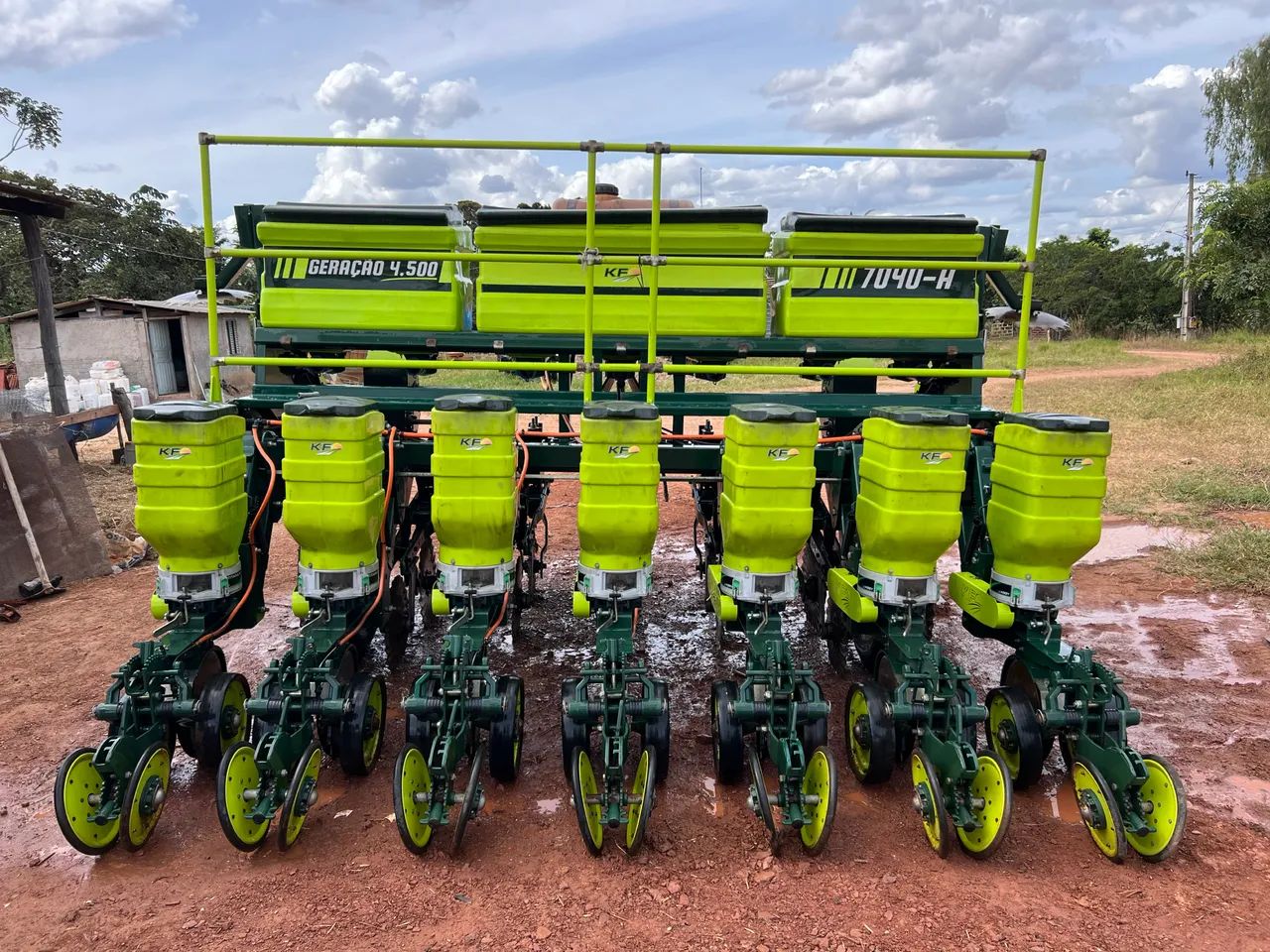 Plantadeira KF geração 4.500 - Tratores e máquinas agrícolas