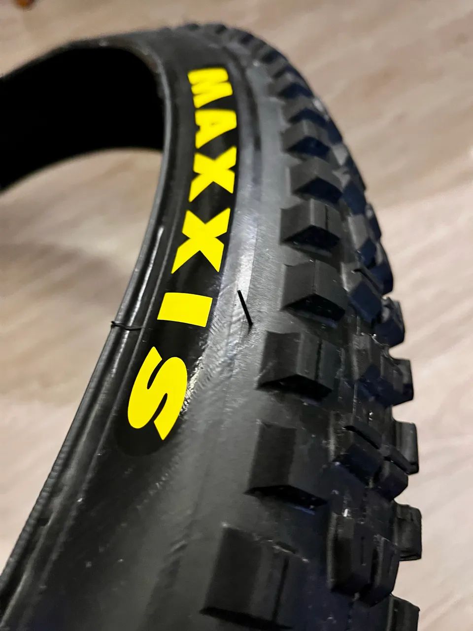 Maxxis Minion DHR2 29X2.40 3C E50 - Foto 3