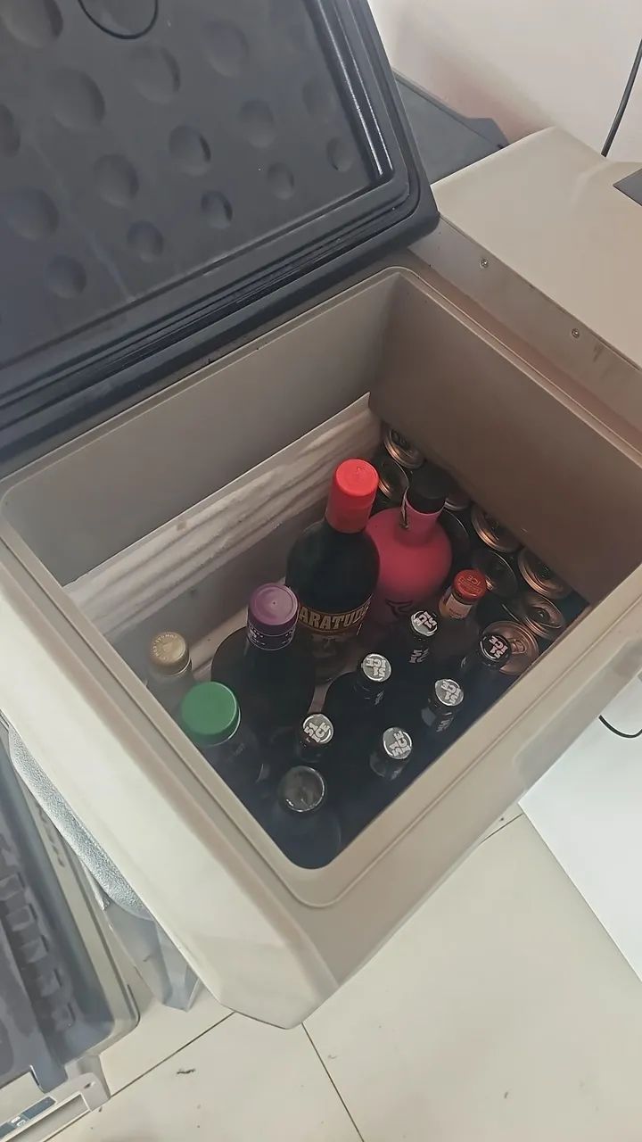 Geladeira Portátil Hent 40 litros Bateria interna 15Ah Rdinhas, Alça, Dreno Quadrivolt. - Foto 6