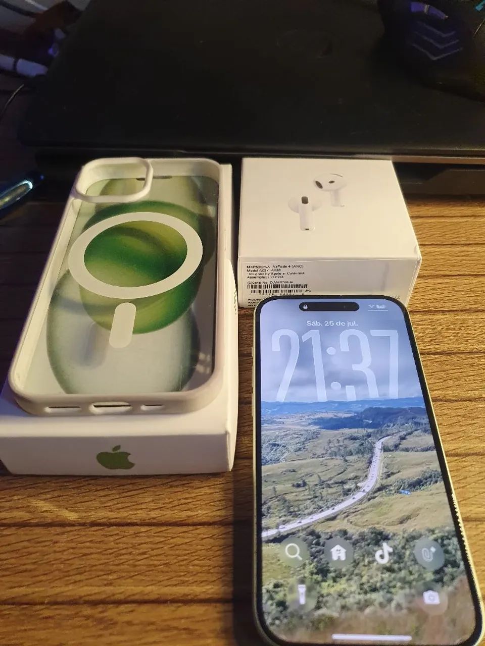 Iphone 15 + Airpods