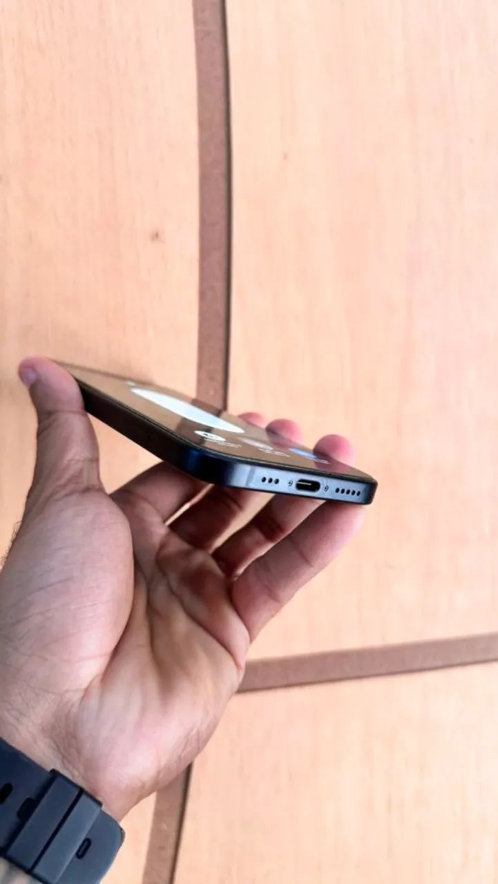 iPhone 15 sem marcas de uso bateria 96% - Foto 4