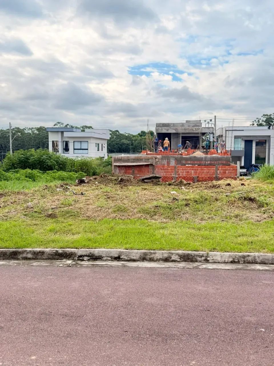 Lindo lote no Condomínio Estoril