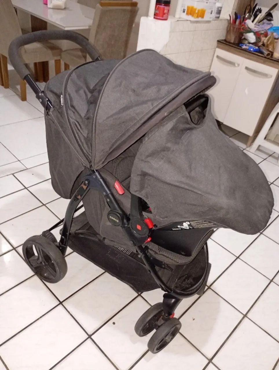 Vendo carrinho e bebê conforto  - Foto 2