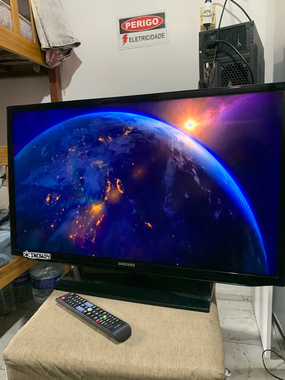 TV 32 POLEGADAS (NÃO É SMART )