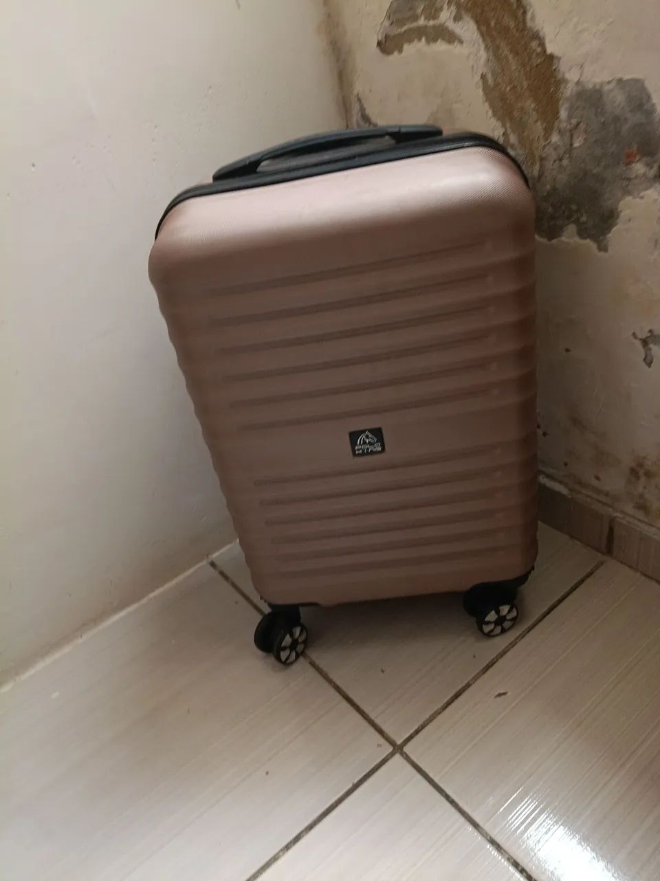 Mala pra viagem rosa 