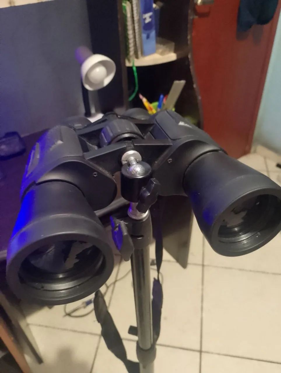 Binóculo com suporte 
