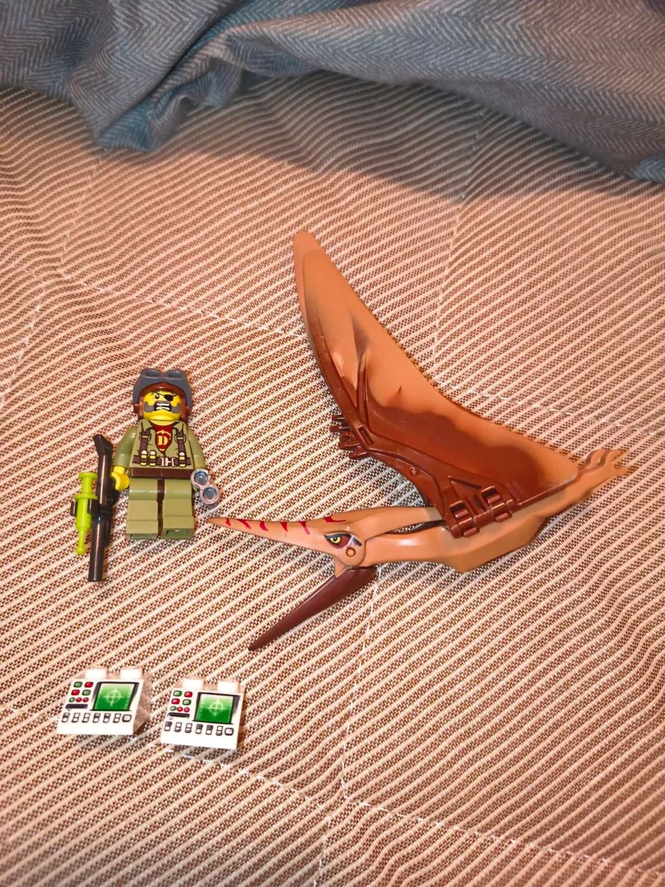 Minifigura Lego Jurassic Park com Pterodáctilo