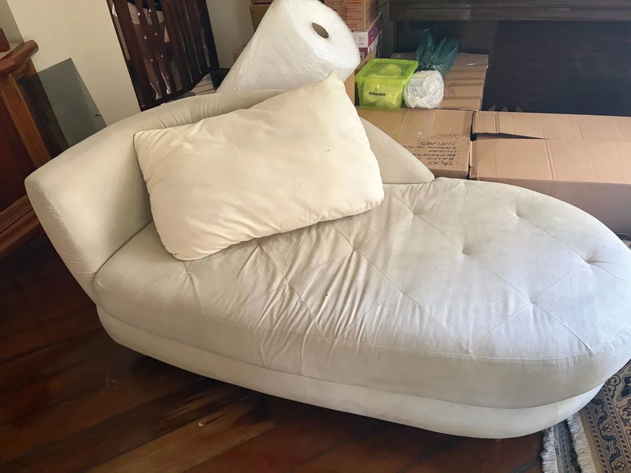 ? OPORTUNIDADE: Conjunto de Sala Completo (Sofás, Chaise, Puff e Mesa) - Desapego! - Foto 3