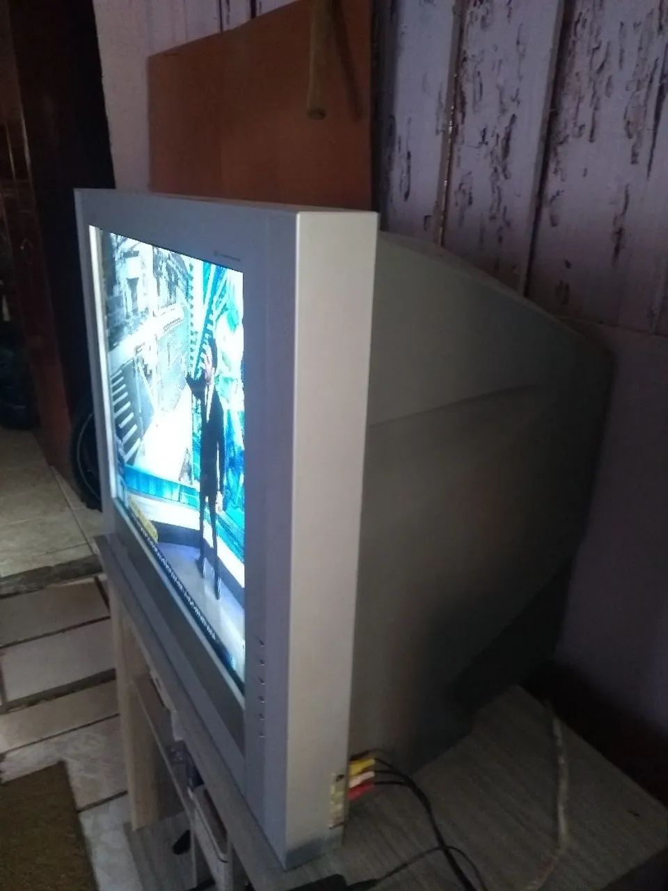 Tv gradiente 29p boa 100reais - Foto 2