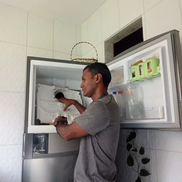 Geladeira, freezer, ar condicionado - Foto 2
