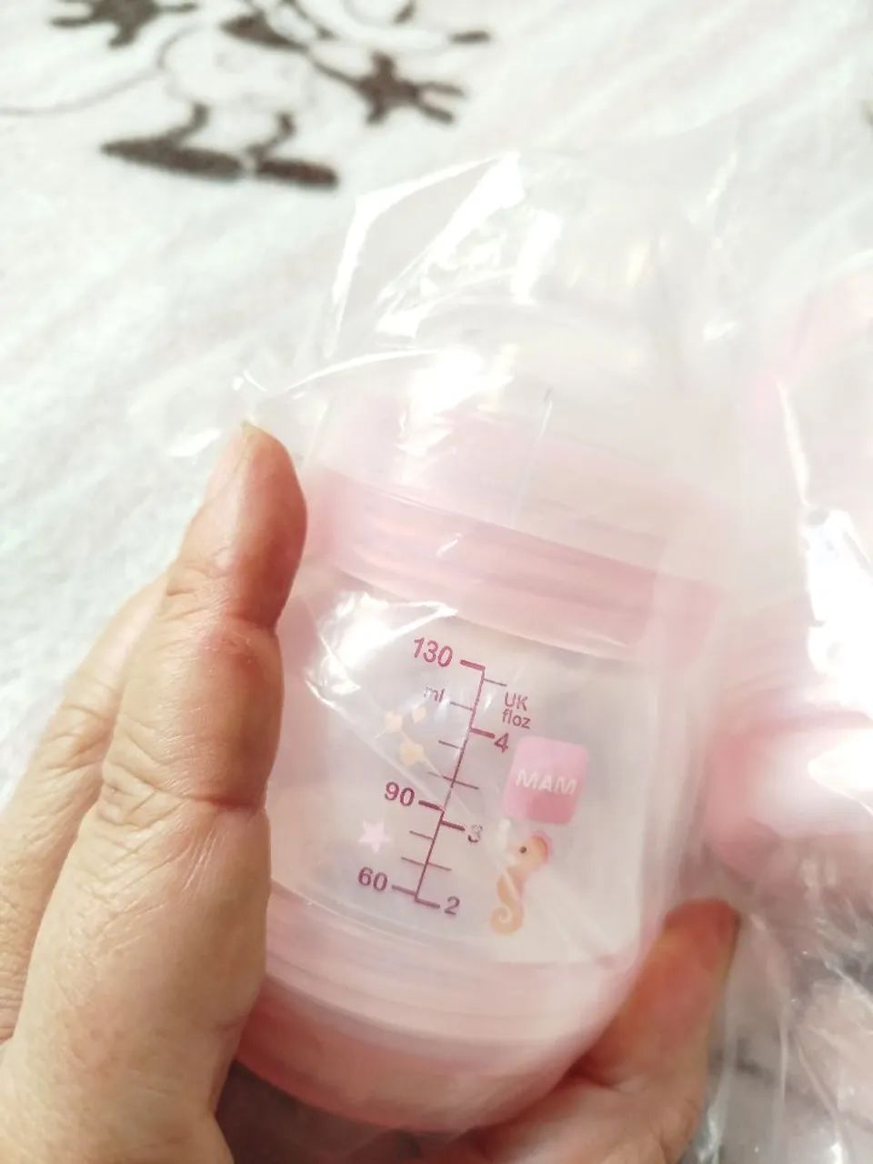 Vendo mamadeira Mam com 3 bicos 