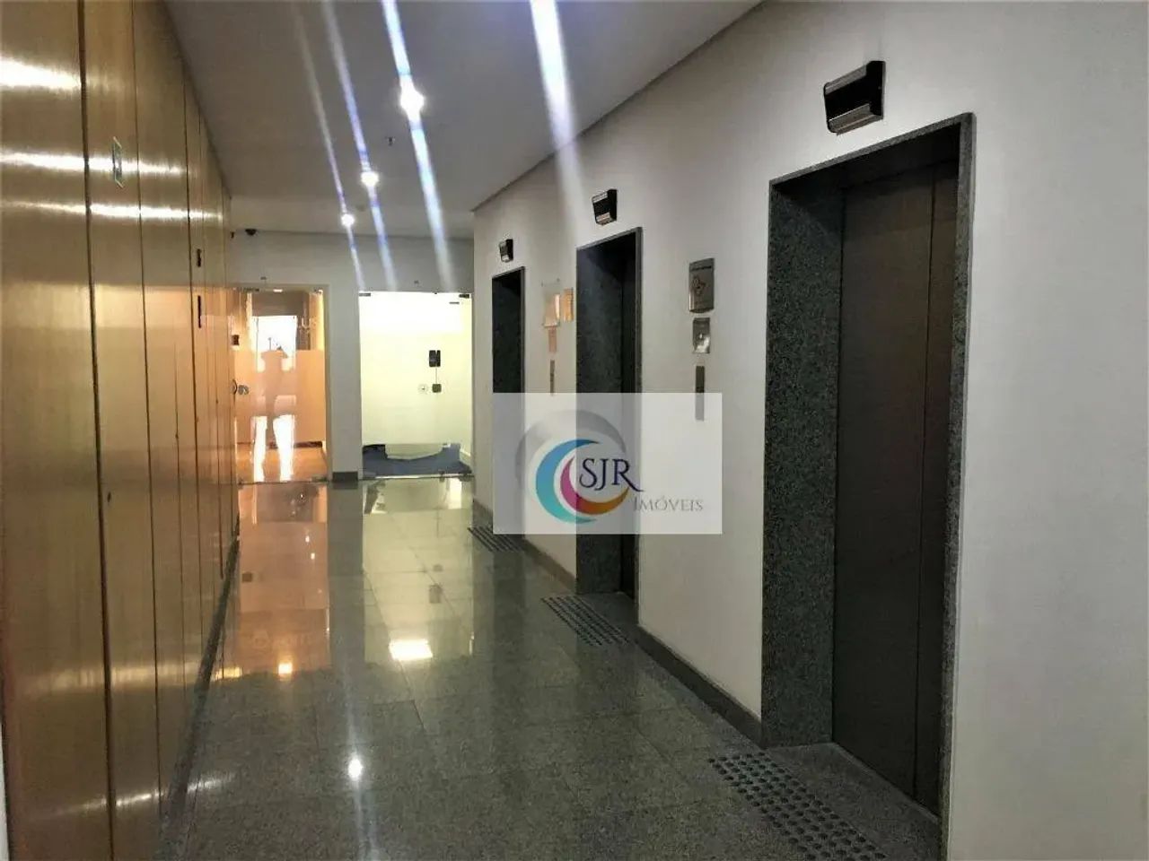 Conjunto comercial de 311 m² com 8 vagas - Foto 12