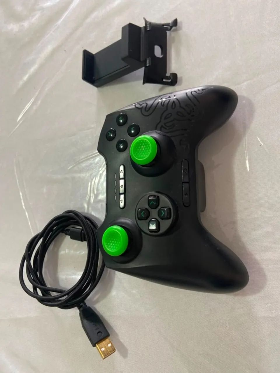 Controle Razer Serval Bluetooth Gaming (Usado)