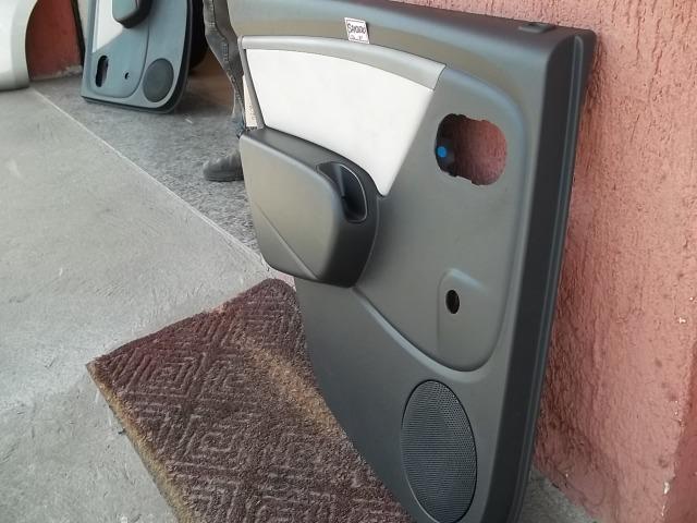 Forro De Porta Traseiro Esquerdo Renault Sandero - Foto 3