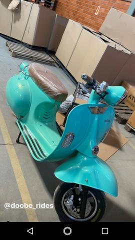 Vespa retrô eletrica