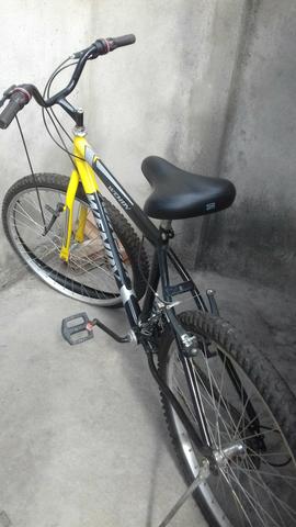 Bicicleta com marcha / aro 26