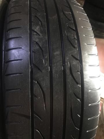 Kit de 4 pneus 185/55/15 meia vidas bons