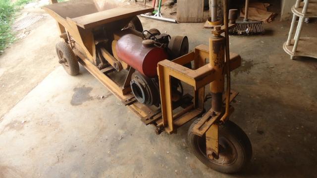 Máquina de meio fio