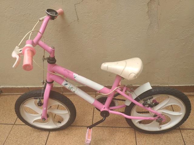 Bicicleta rosa aro 16