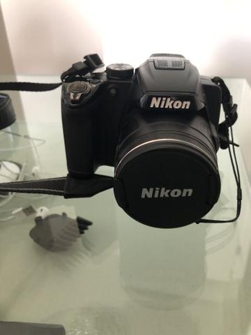 Câmara NIKON