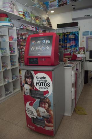 Kiosk de reveleção digital Mitsubishi