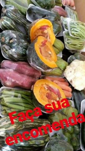 Faça suas encomendas legumes fresquinhos vc pode escolhrr atê 3 tipos em uma unica bandeja - Foto 2