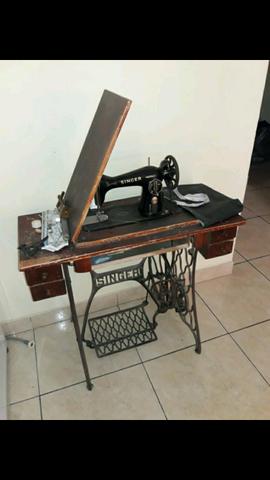Maquina de costura reliquia