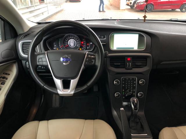 Volvo V40 T3 Kinetic 1.5 Turbo | Automático | Interior Bege - Foto 7