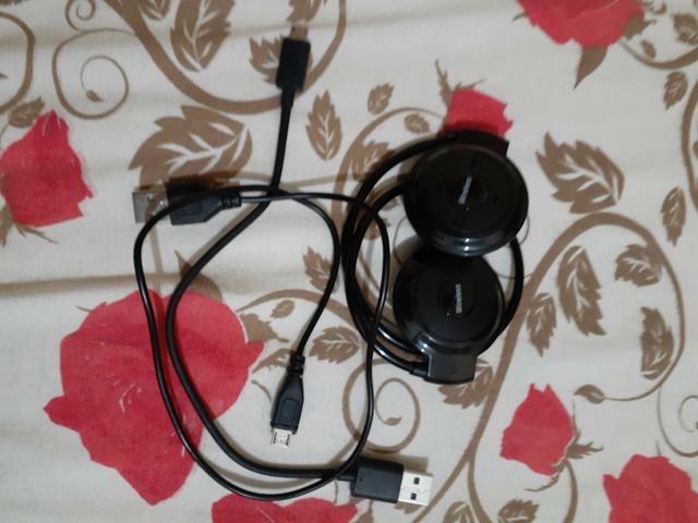 Vendo um fone bluetooth