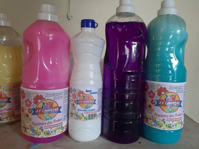 Produtos para limpeza (água sanitária, desinfetante e amaciante de roupa)
