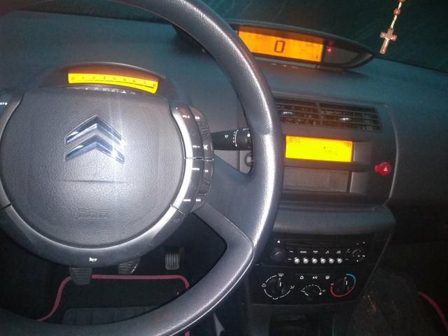 C4 Hatch ano de 2014 tudo funcionando 50 mil rodados