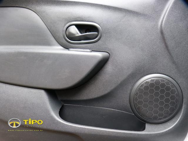 RENAULT SANDERO AUTHENTIQUE 1.0 2015 - Foto 14