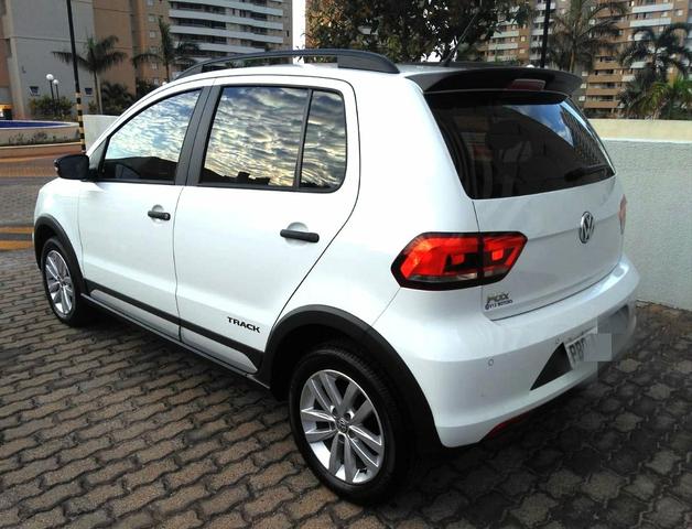NOVO FOX TRACK 2018 MPI, IPVA 2020 pago, ÚNICA DONA, APENAS 38mil km rodados - Foto 9