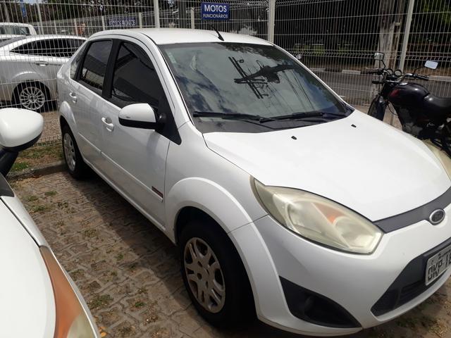 Fiesta sedan 2013 1.6 completo. financio ate 48 x