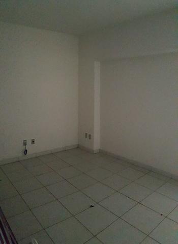 Prédio comercial com 2 blocos e amplo terreno - Foto 17