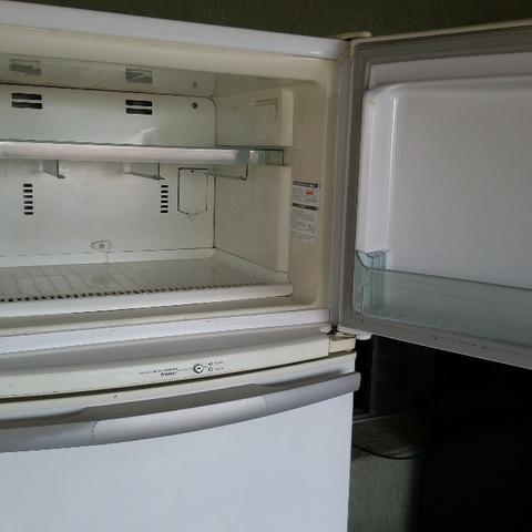 Geladeira Brastemp Clean frost free para retirar peças - Foto 3