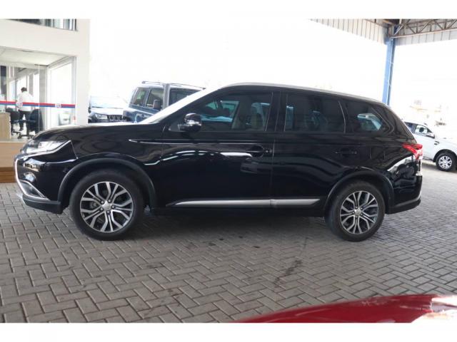 Mitsubishi Outlander CONFORT 2.0 - Foto 2