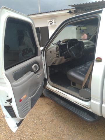 Vendo ou troco Silverado por S10 disel cabine simples - Foto 3