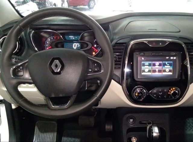 Captur 1.6 S C E Intense C V T Automatica - Foto 9