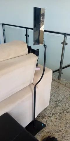 Par de pedestais para caixa acústica marca Airon Flex. 